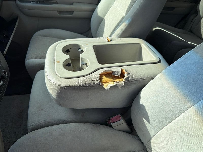 Used Front Center Seat Front fits: 2007 Chevrolet Tahoe bucket-bench c