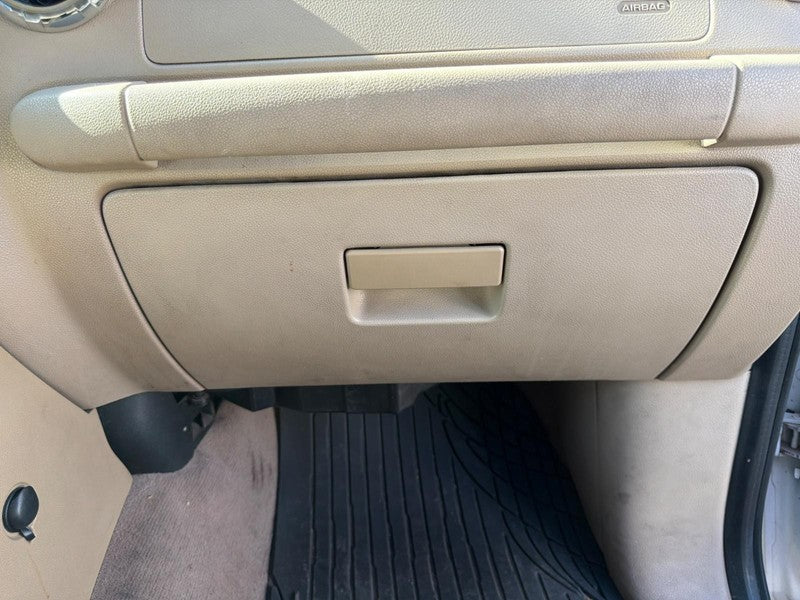 Used Glove Box fits: 2006 Ford Expedition Glove Box Grade A