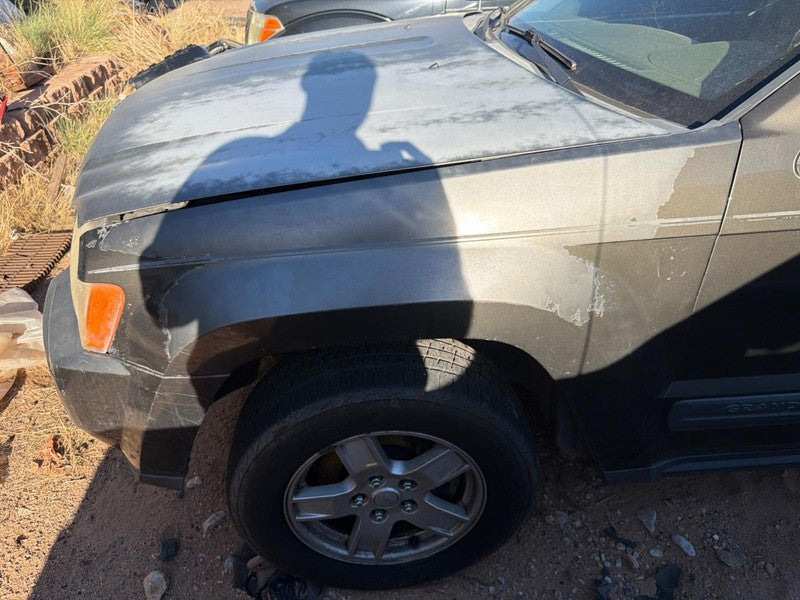 Used Front Left Fender fits: 2005 Jeep Grand cherokee Front Front Left