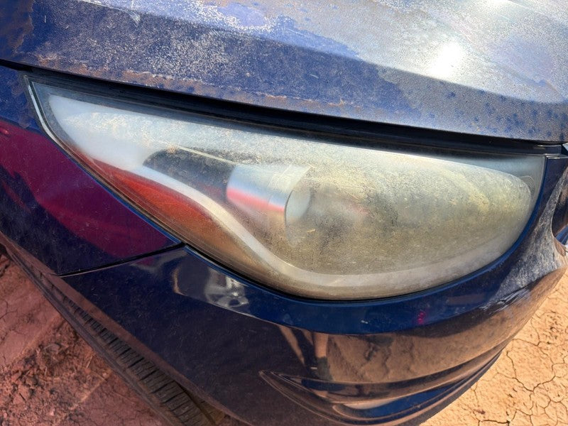 Used Right Headlight Assembly fits: 2015 Hyundai Tucson hydrogen FCV U