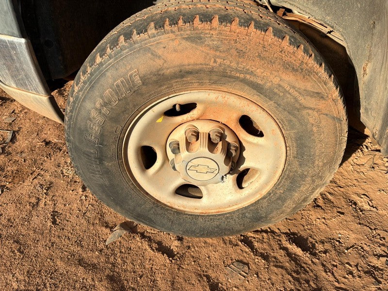 Used Spare Tire Wheel fits: 2005 Chevrolet Silverado 2500 pickup 16x6-