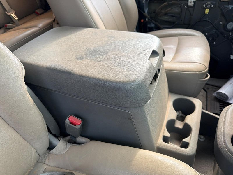 Used Front Lower Center Console fits: 2018 Nissan Nv 3500 floor SV 2 p