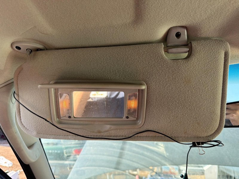 Used Left Sun Visor fits: 2007 Ford Escape VIN H 8th digit Hybrid w/il
