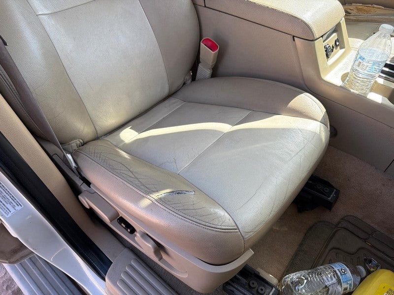Used Front Right Seat Front fits: 2006 Ford Explorer bucket air bag le