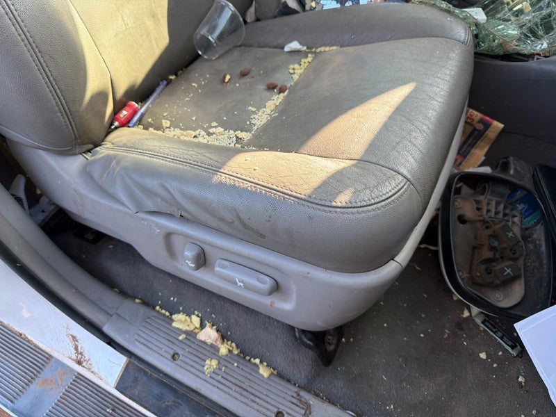 2005 - 2007 Toyota Sequoia Passenger Side Front Seat bucket, leather, 