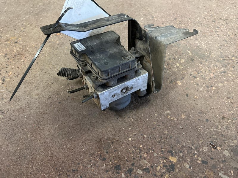 2004 MITSUBISHI ENDEAVOR ABS UNIT ID#: MR569716