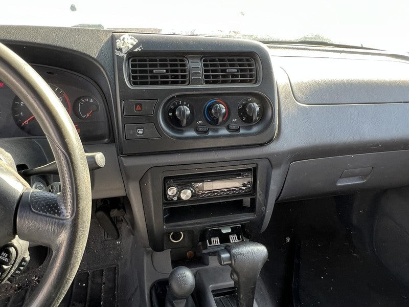 Used Transfer Case Assembly fits: 2001 Nissan Xterra 6 cylinder AT thr