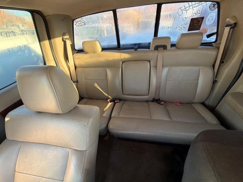 Used Right Headlight Assembly fits: 2006 Ford F150 PICKUP New Style Ri