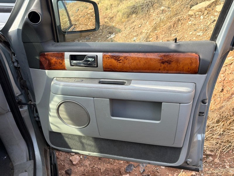 Used Front Right Door Interior Trim Panel fits: 2005 Lincoln Navigator