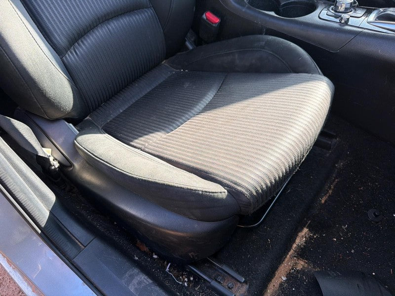 Used Front Right Seat Front fits: 2016 Mazda 3 air bag cloth Front Rig