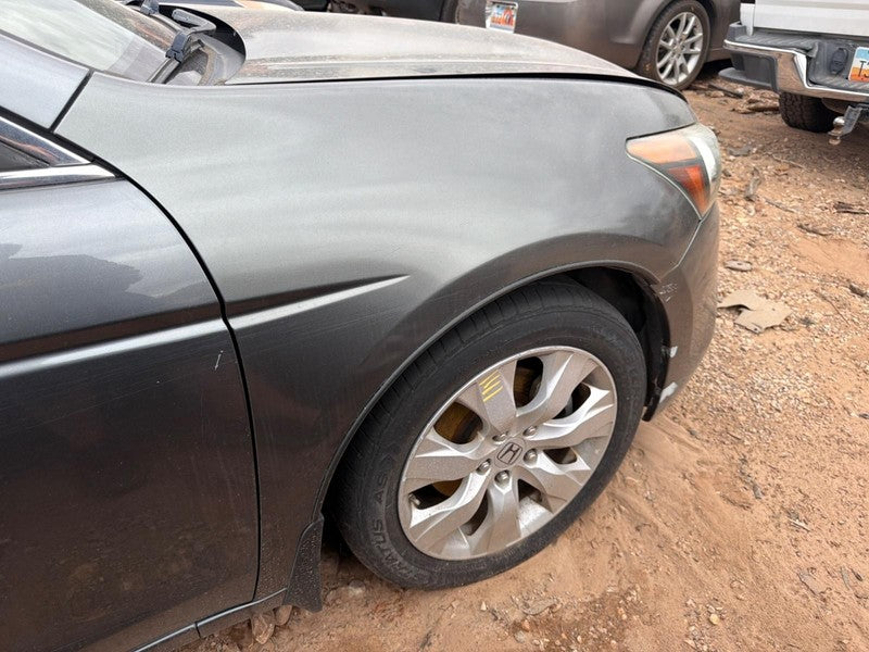 Used Fender fits: 2009 Honda Accord Grade A
