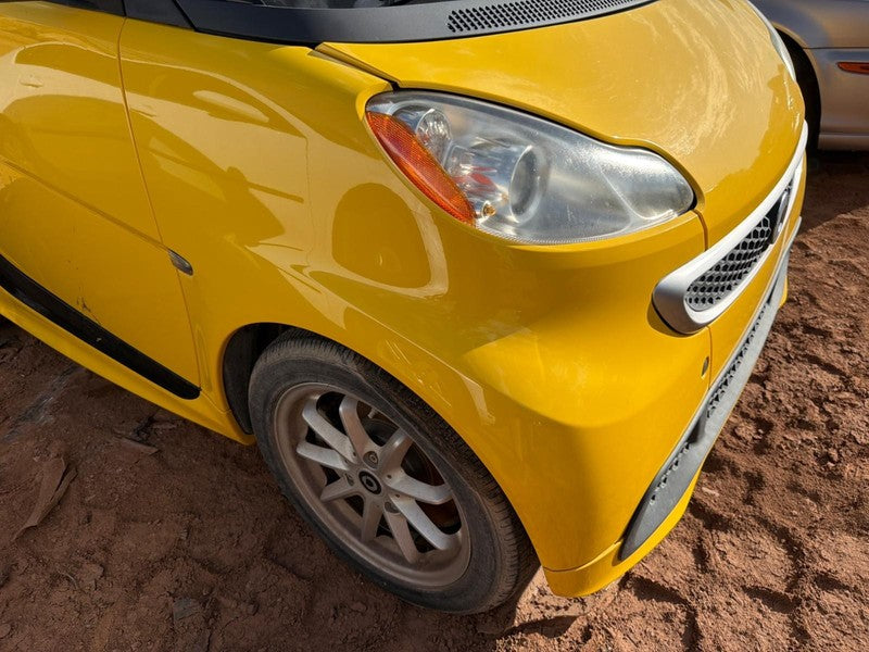 Used Front Right Fender fits: 2014 Smart  Front EV R. Front Right Grad