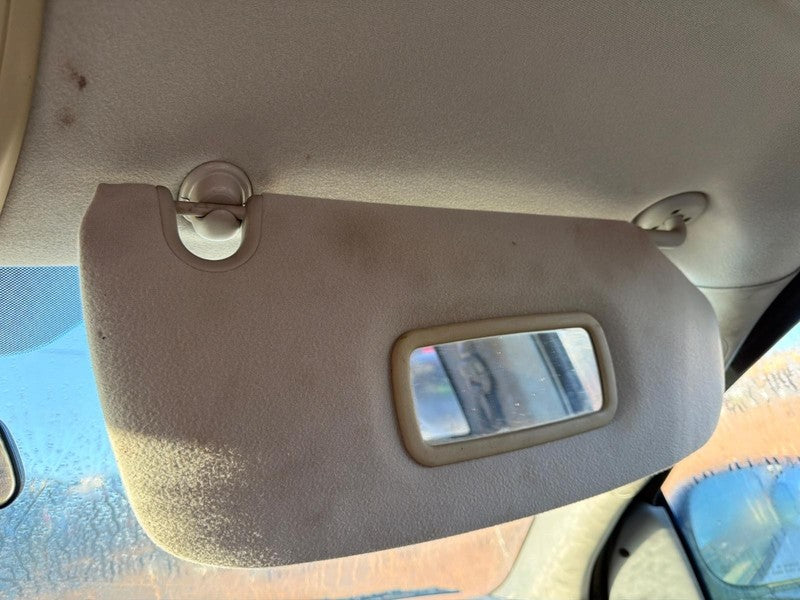 Used Right Sun Visor fits: 2006 Dodge 2500 PICKUP Regular Cab 2 Dr w/o