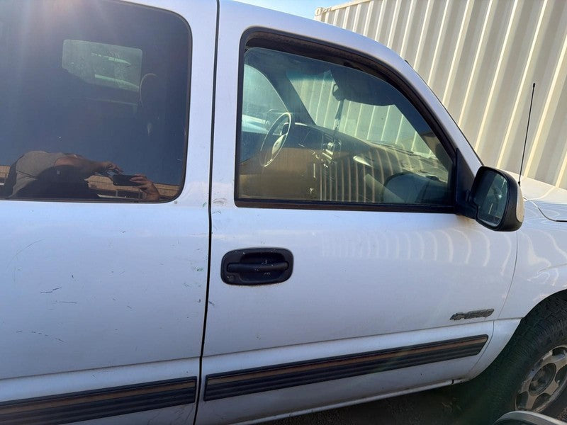 Used Front Right Door Assembly Front fits: 2001 Chevrolet Silverado 15