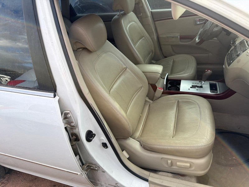 Used Front Right Seat Front fits: 2008 Hyundai Azera air bag leather e