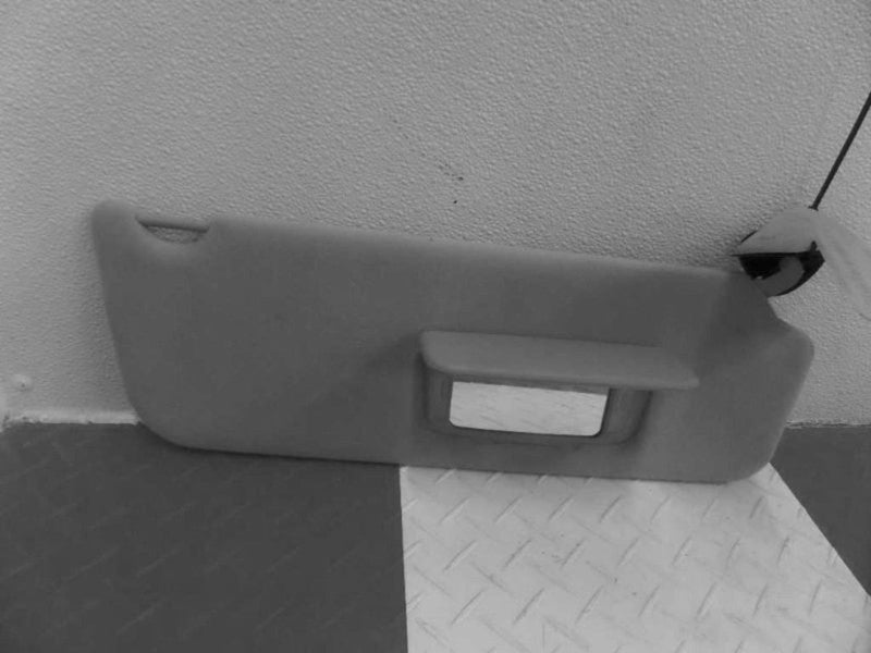 Used Right Sun Visor fits: 2009 Toyota Sienna w/illumination Right Gra