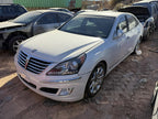 Used Left Headlight Assembly fits: 2012 Hyundai Equus xenon HID adapti
