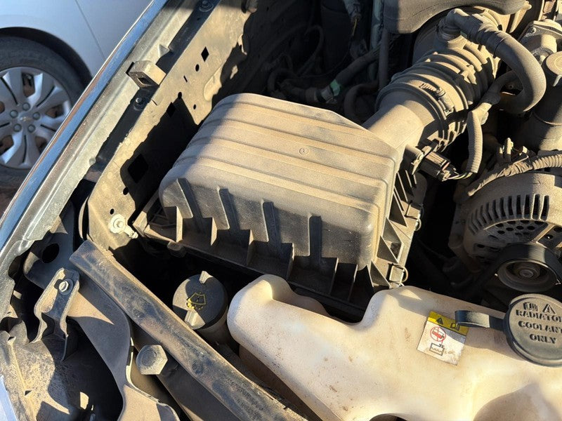 2008 - 2010 Ford Explorer Air Cleaner Assembly