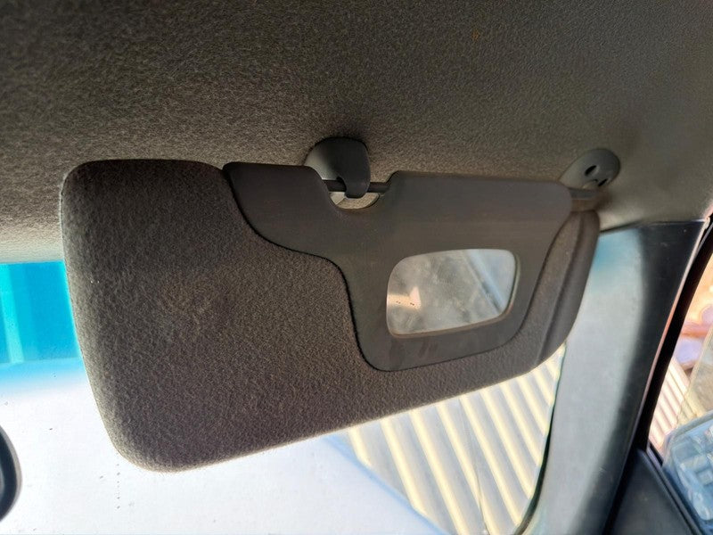 Used Right Sun Visor fits: 2001 Chevrolet Silverado 1500 pickup Right 