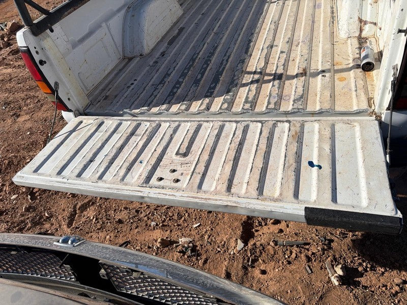 Used Tailgate fits: 2007 Gmc Sierra 2500 pickup Fleetside Grade C