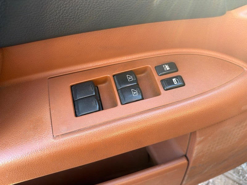 2004 Infiniti FX Series Driver Side Door Lock and Window Switch