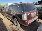 Used Right Headlight Assembly fits: 2007 Mercury Mountaineer Right Gra