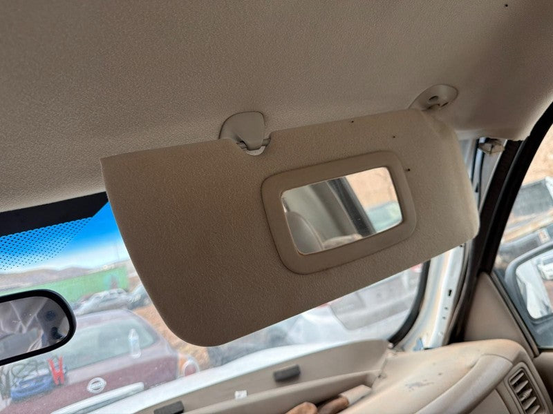 2004 - 2007 Chevrolet Silverado 2500 Pickup Passenger Side Sun Visor