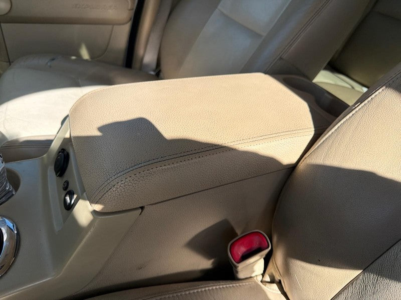 Used Front Lower Center Console fits: 2006 Ford Explorer floor Front L