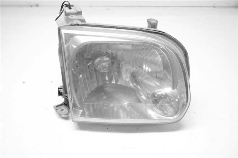 Used Right Headlight Assembly fits: 2005 Toyota Sequoia Right Grade A