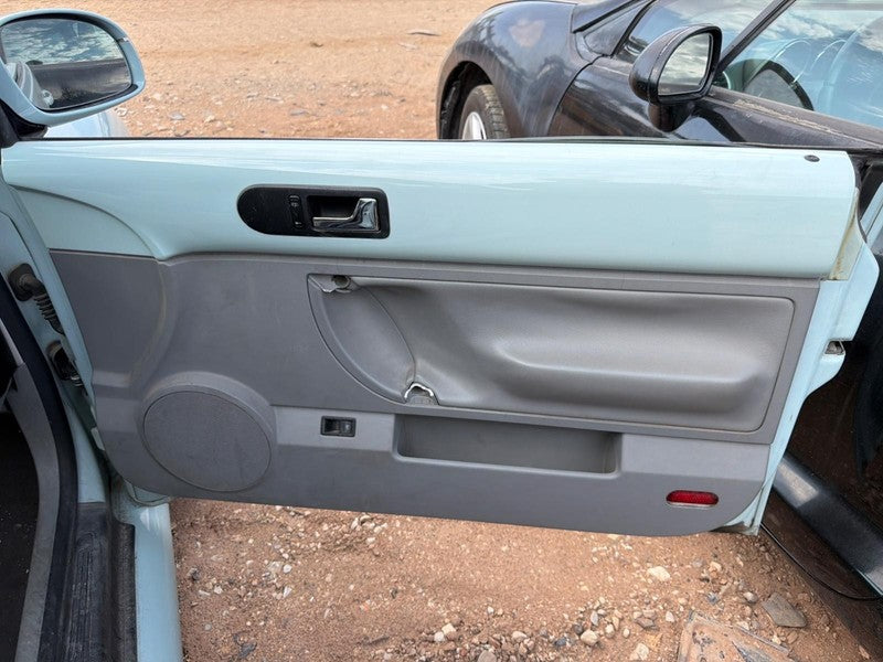Used Front Right Door Assembly Front fits: 2005 Volkswagen Beetle Conv