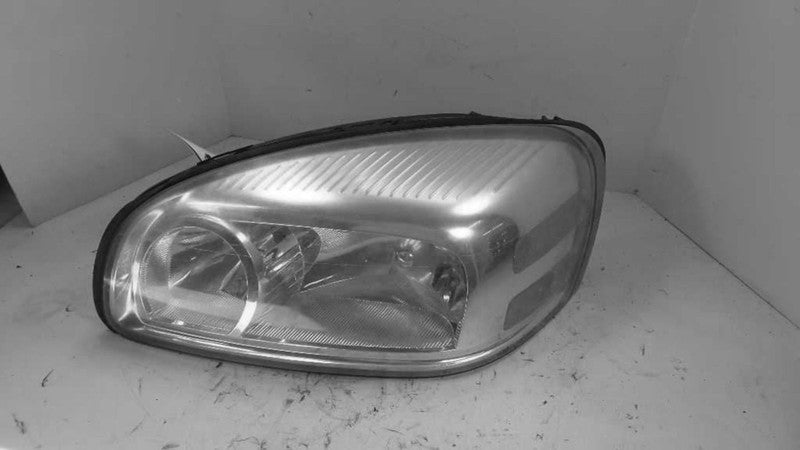 Used Left Headlight Assembly fits: 2008 Chevrolet Uplander SV6 Left Gr