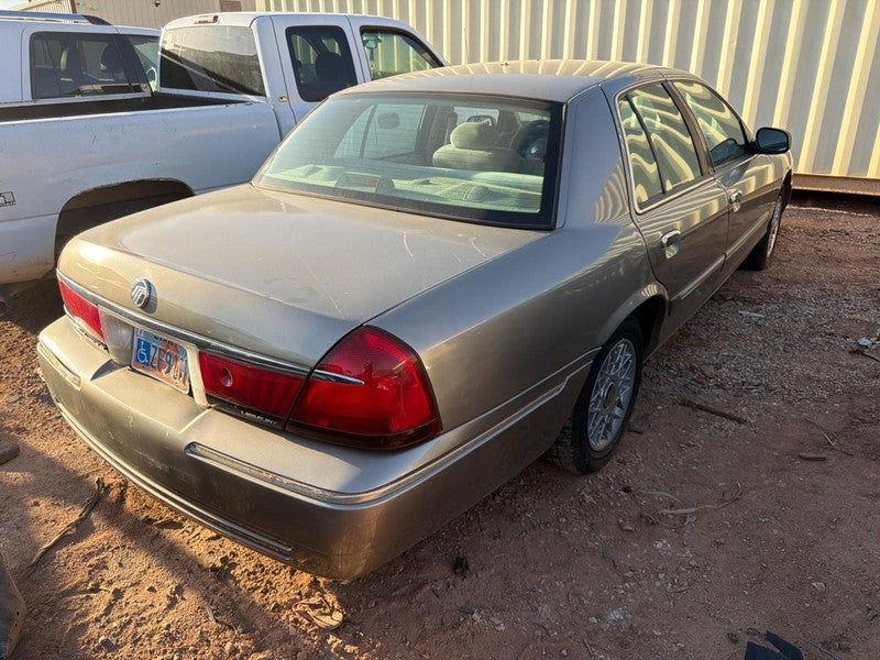Used Front Right Seat Front fits: 2001 Mercury Grand marquis bench spl