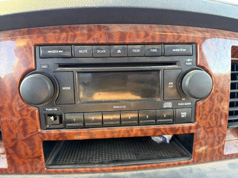 2006 - 2009 Dodge 2500 Pickup Radio Receiver Part# 05064030AG