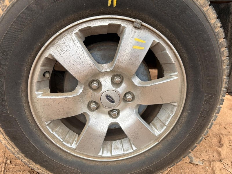 Used Wheel fits: 2009 Ford Escape VIN 7 8th digit 16x7 TPMS 5 spoke pa
