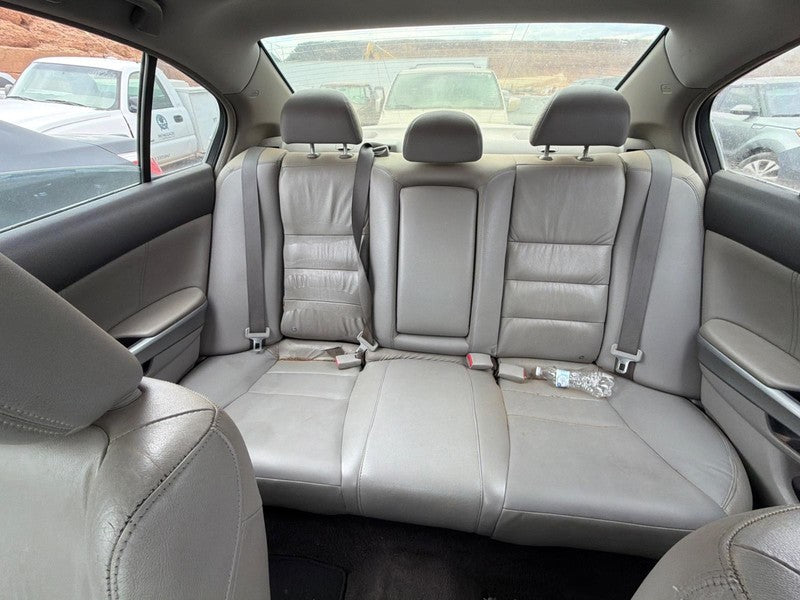 Used Fender fits: 2009 Honda Accord Grade A