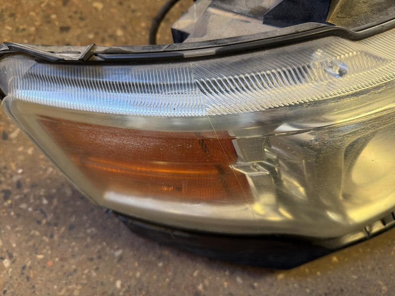 Used Right Headlight Assembly fits: 2011 Ford Flex xenon HID Right Gra