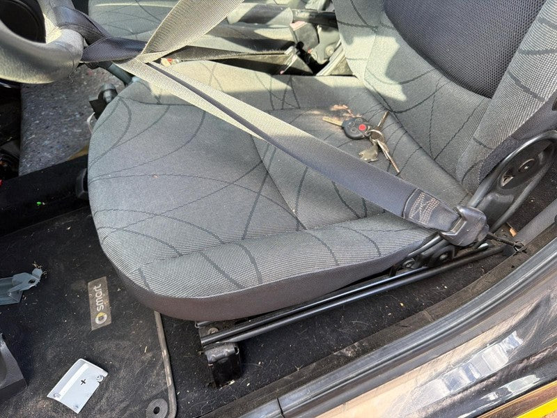 Used Front Left Seat Front fits: 2014 Smart  bucket manual Passion clo
