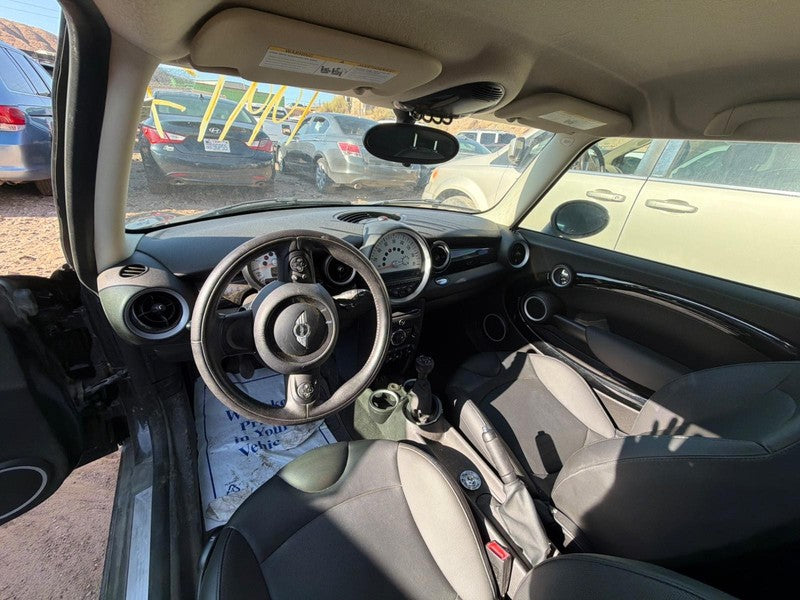 Used Front Right Seat Front fits: 2013 Mini COOPER bucket air bag manu