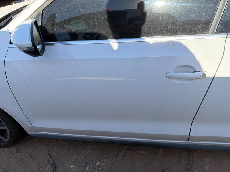 Used Front Left Door Assembly Front fits: 2012 Volkswagen Jetta gli Sd