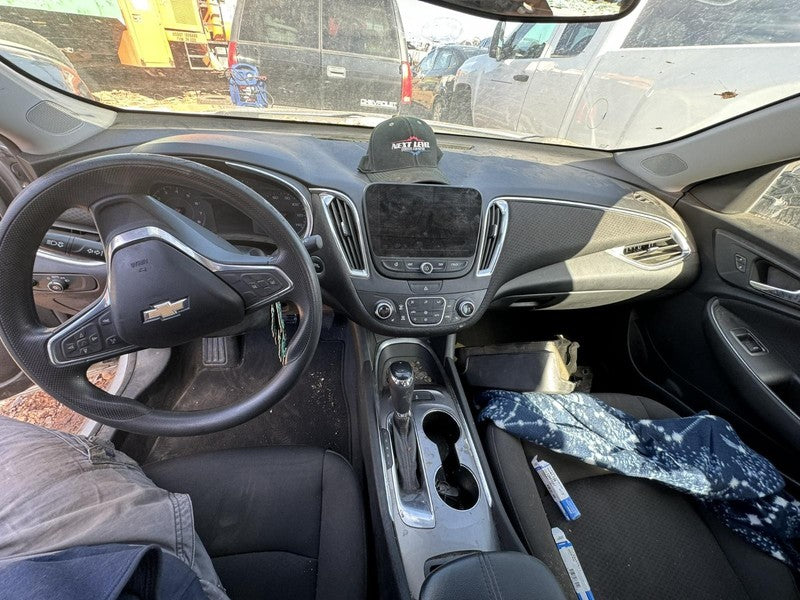 Used Left Outer Tail Light Assembly fits: 2019 Chevrolet Malibu quarte