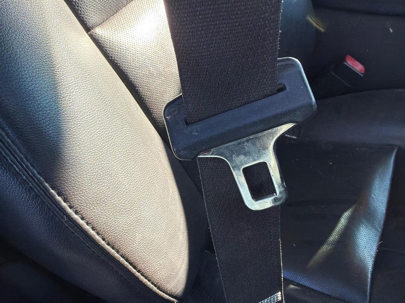 Used Front Right Seat Belt Front fits: 2010 Chevrolet Suburban 1500 bu