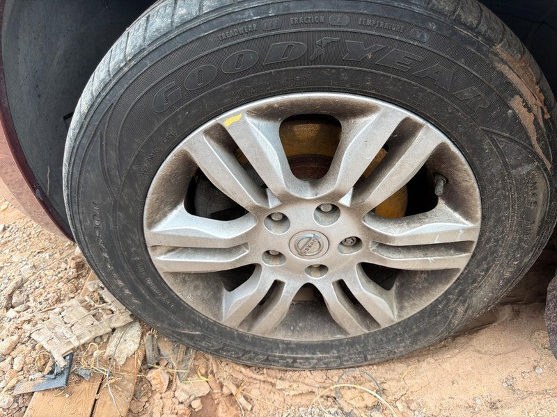 Used Wheel fits: 2012 Nissan Altima 16x7 alloy 6-split spoke Grade A