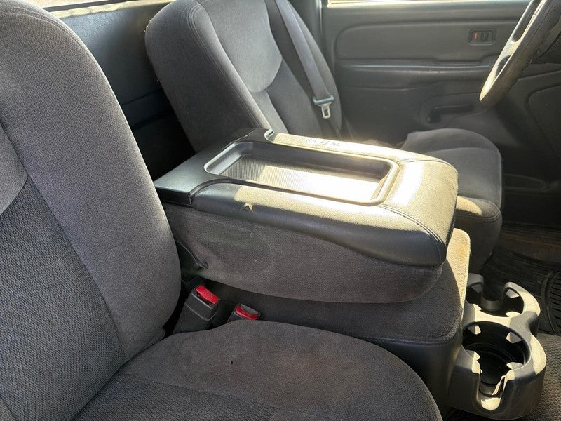 Used Front Center Seat Front fits: 2007 Gmc Sierra 2500 pickup bucket 