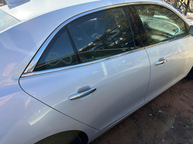 Used Rear Right Door Assembly Rear Side fits: 2015 Chevrolet Malibu R.
