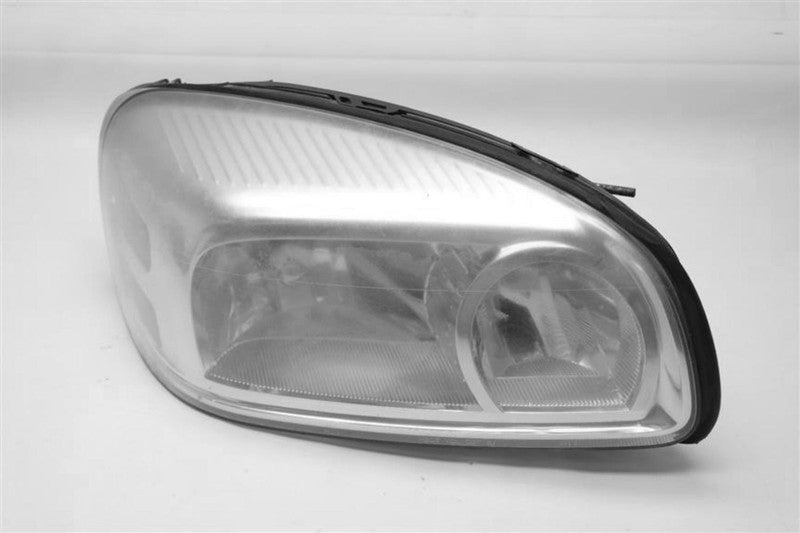 Used Right Headlight Assembly fits: 2008 Chevrolet Uplander SV6 Right 