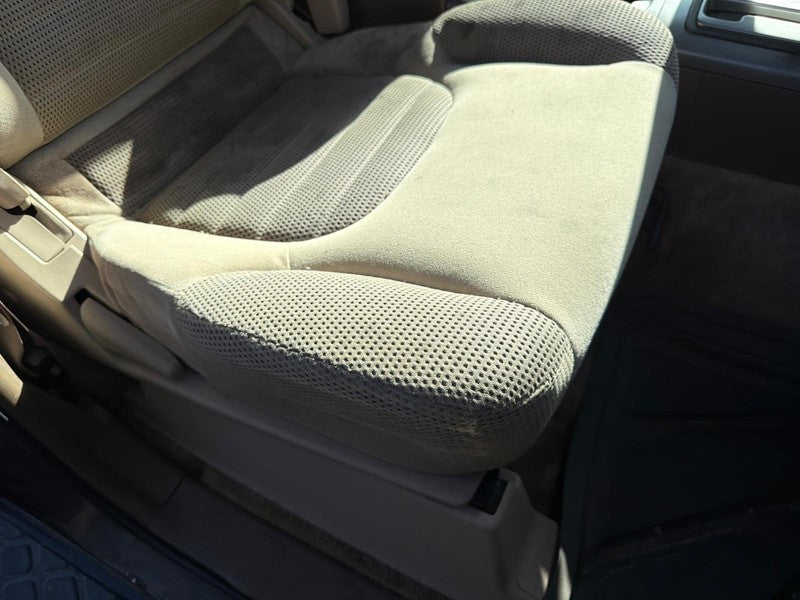 Used Front Right Seat Front fits: 2005 Nissan Pathfinder bucket w/air 