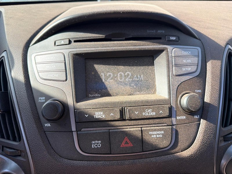 Used Radio Audio fits: 2015 Hyundai Tucson Grade A