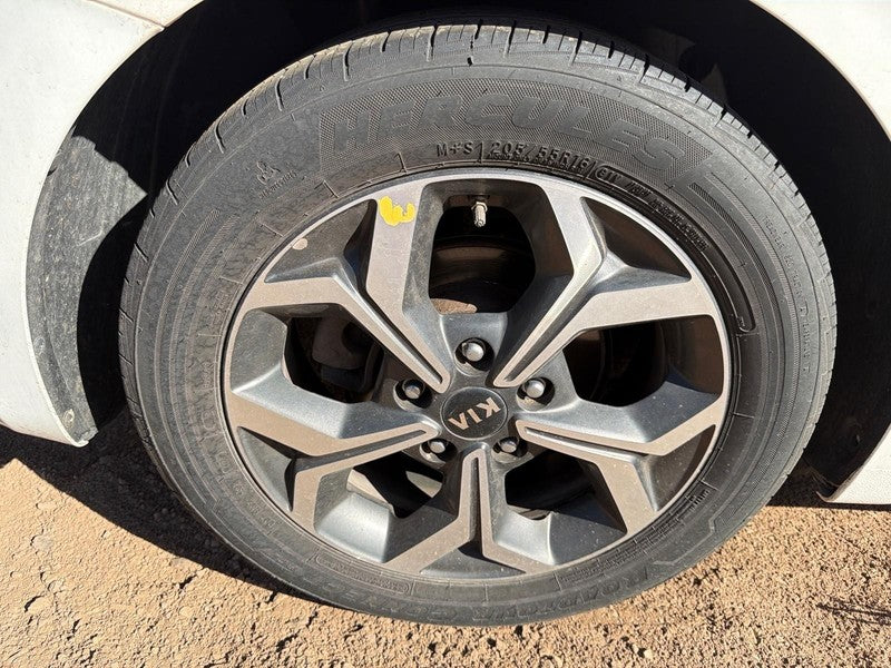 Used Wheel fits: 2019 Kia Forte 16x6-1/2 5 Y spoke alloy Grade A