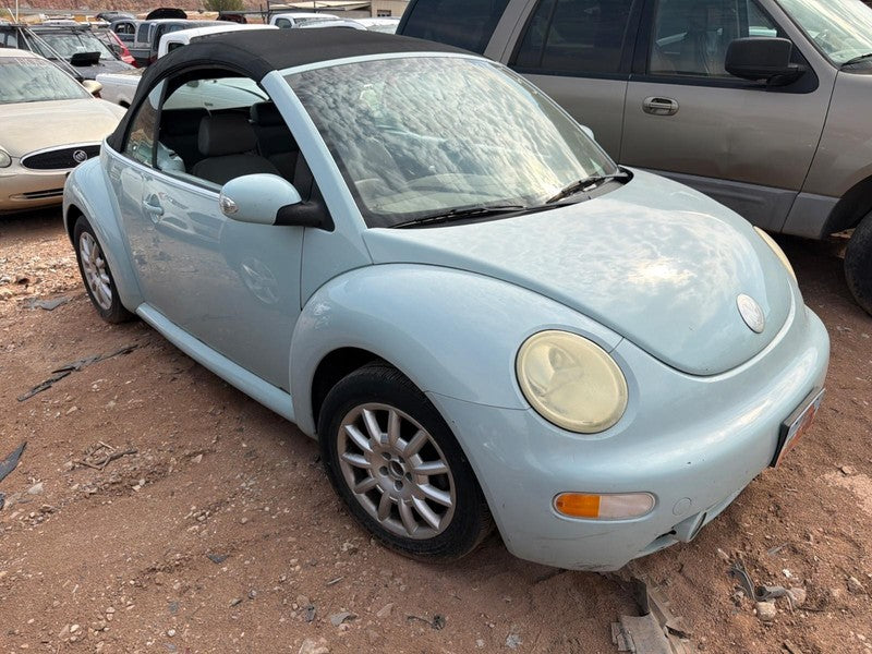 Used Front Right Seat Front fits: 2005 Volkswagen Beetle air bag leath
