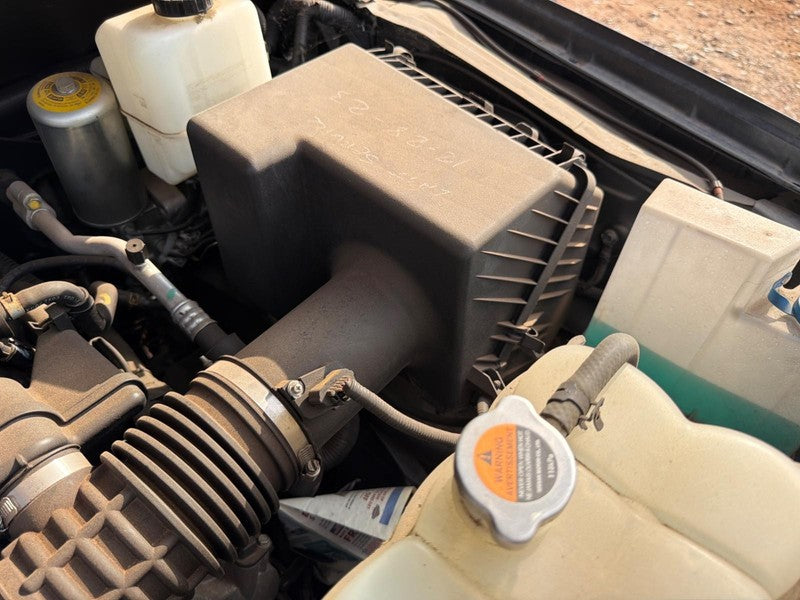 Used Air Cleaner Assembly fits: 2018 Nissan Nv 3500 5.6L 8 cylinder Gr